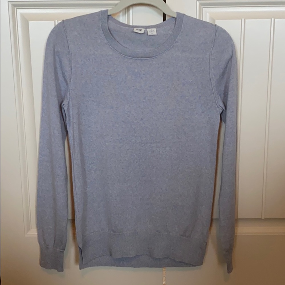Gap sweater